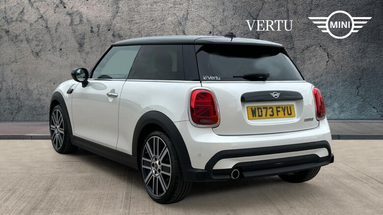 MINI Hatchback 1.5 Cooper Exclusive Premium 3dr Petrol Hatchback